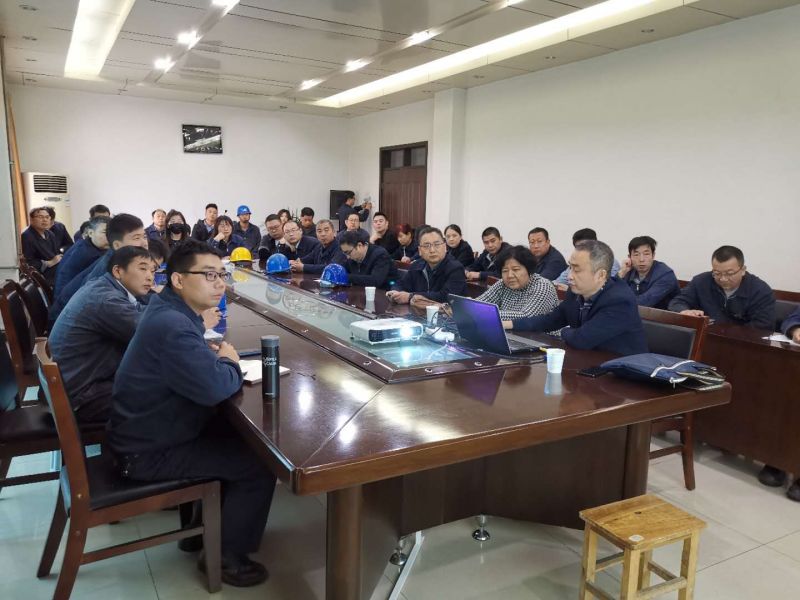 
				   
					學(xué)習(xí)固體廢物防治法、提高環(huán)境治理能力——黃河同力舉辦新版《固體廢物污染環(huán)境防治法》培訓(xùn)班
				 